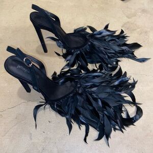 NWOB Jeffrey Campbell Black Rooster Feather Heels Sz Women’s 7.5